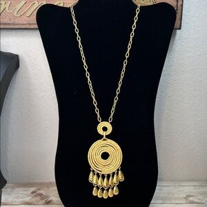 Stella & Dot Delilah Brushed Gold Pendant Necklace